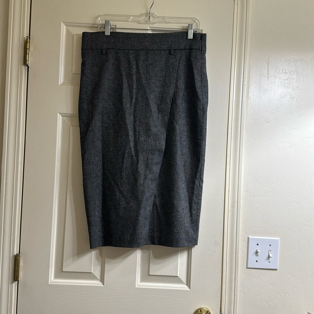 Wool mid-length skirt Brunello
Cucinelli Grey size8